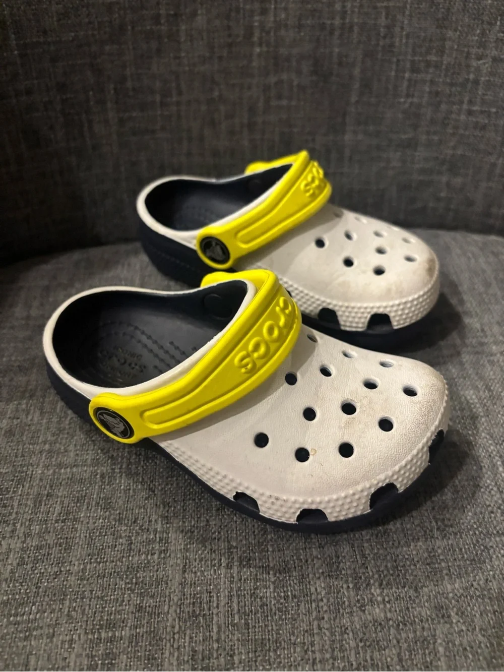 Crocs Toddler Size 6 Shoes White Navy Yellow